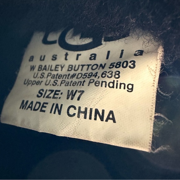 UGG Bailey Button Boots Womens 7 Black Sheepskin Suede Winter 5803 - Picture 8 of 10